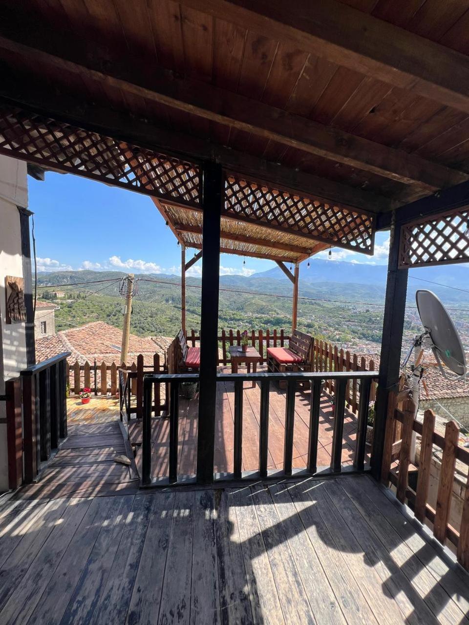 Guest House Maria - Berat Castle Exterior photo