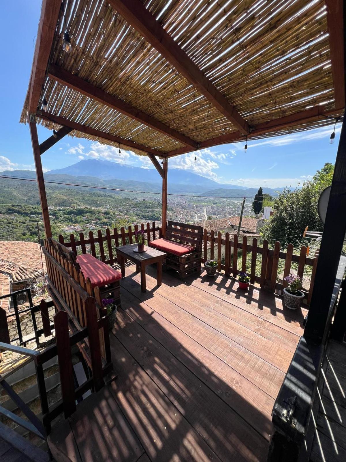 Guest House Maria - Berat Castle Exterior photo
